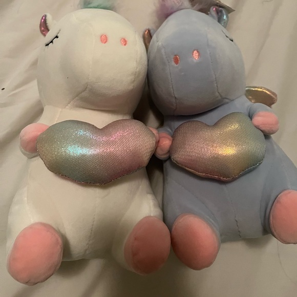 2 SQUISHMALLOW SOFT UNICORN PLUSHIES - Picture 3 of 4